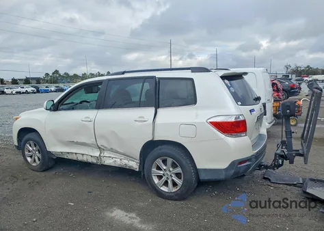 2011 Toyota Highlander Base z USA, uszkodzony, nr VIN 5TDBK3EH4BS052587